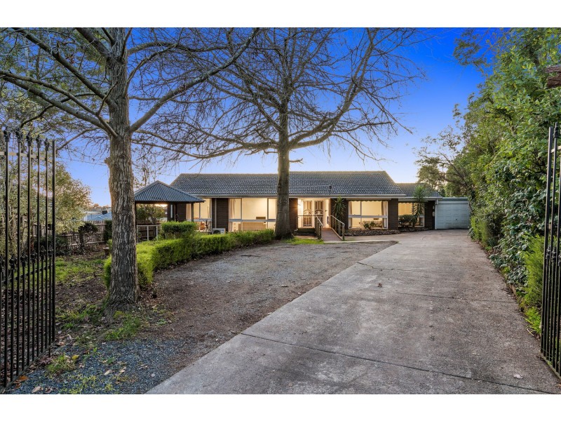 103 Hawthory Road, Mooroolbark VIC 3138