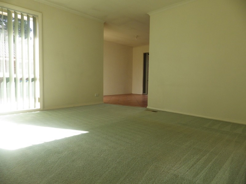 2/10 Dennis Street, Croydon VIC 3136