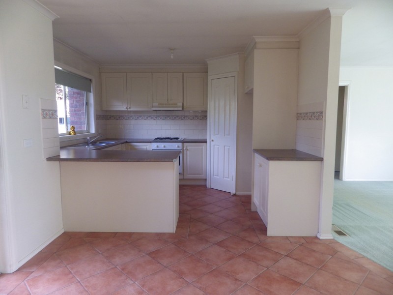 2/10 Dennis Street, Croydon VIC 3136