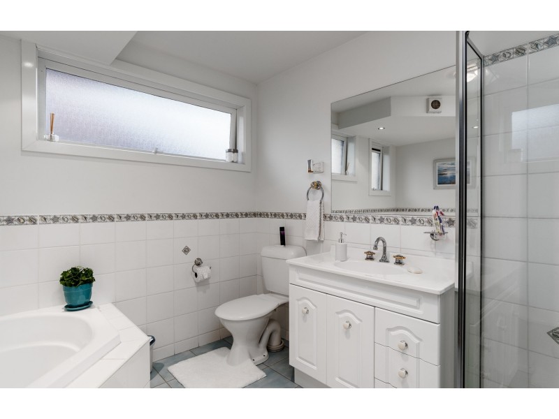 35 Anthony Drive, Chirnside Park VIC 3116