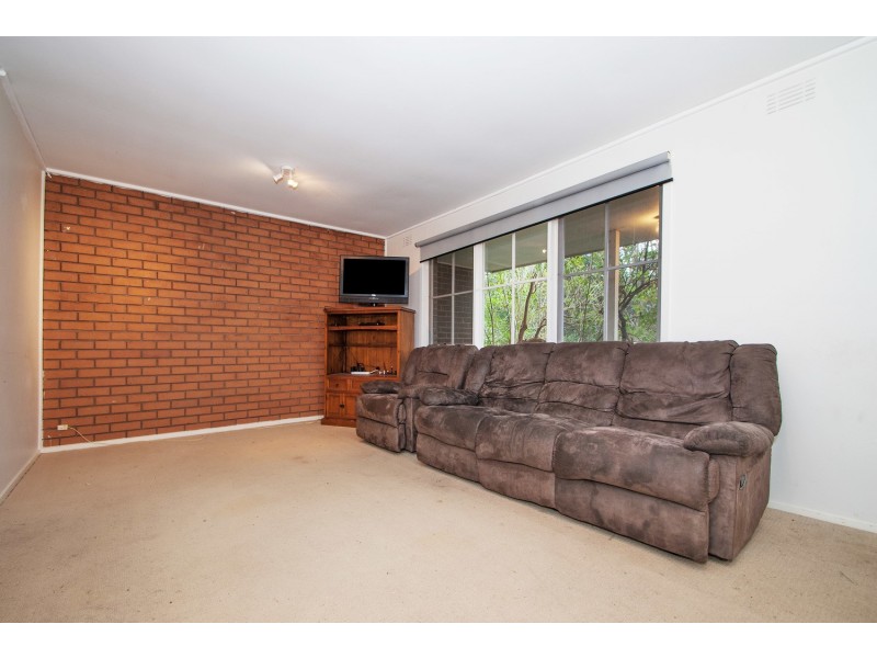 2/64 Warrien Road, Croydon VIC 3136