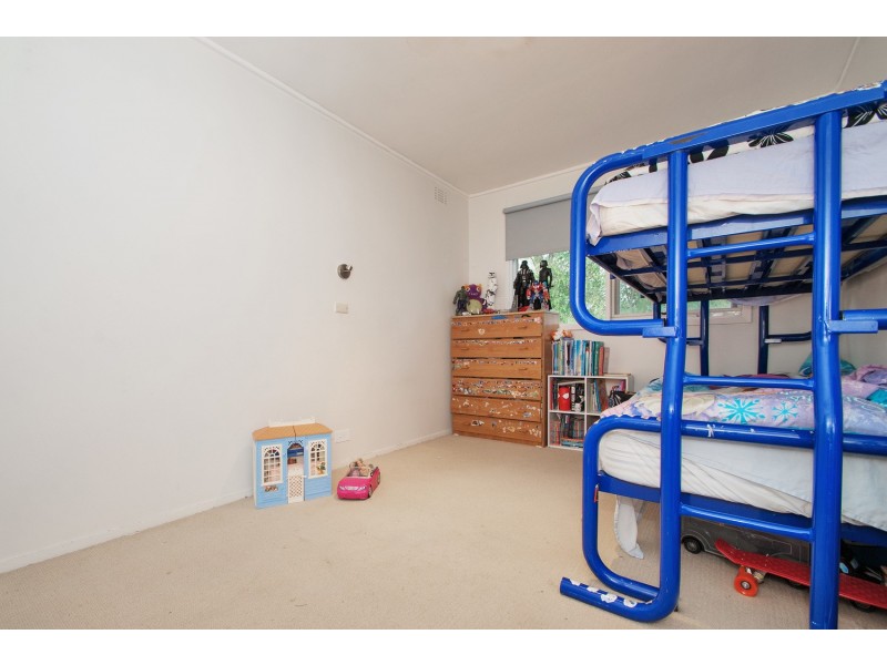 2/64 Warrien Road, Croydon VIC 3136