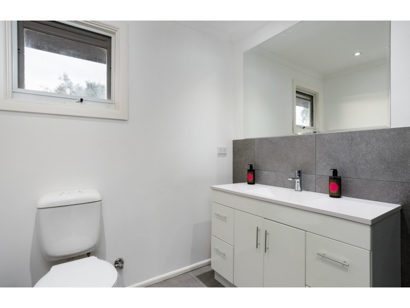 69 Birkenhead Drive, Kilsyth VIC 3137