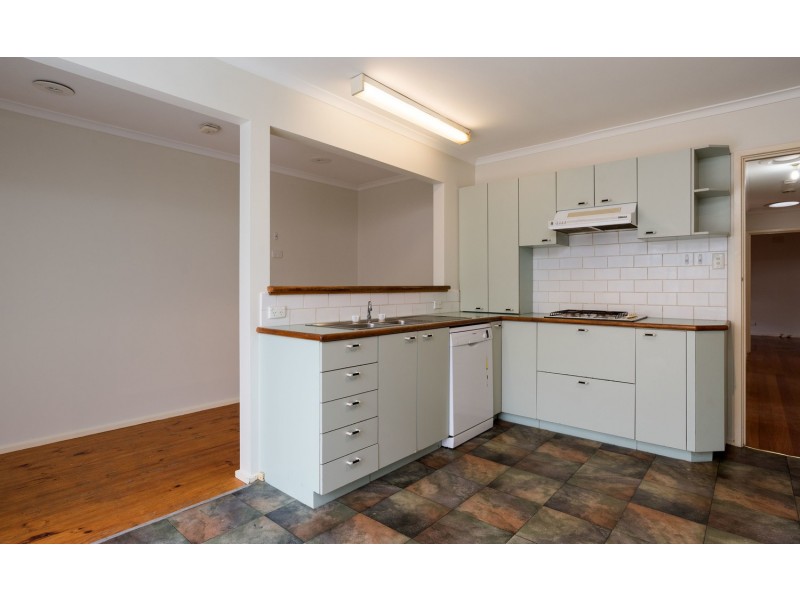 60 Lancaster Drive, Mooroolbark VIC 3138