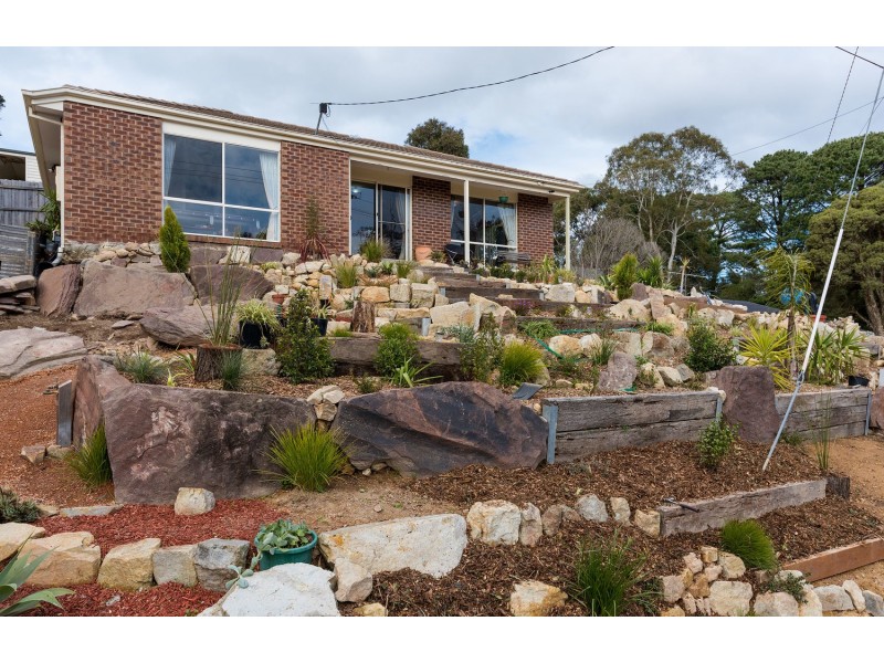 16a Gardner Parade, Mount Evelyn VIC 3796