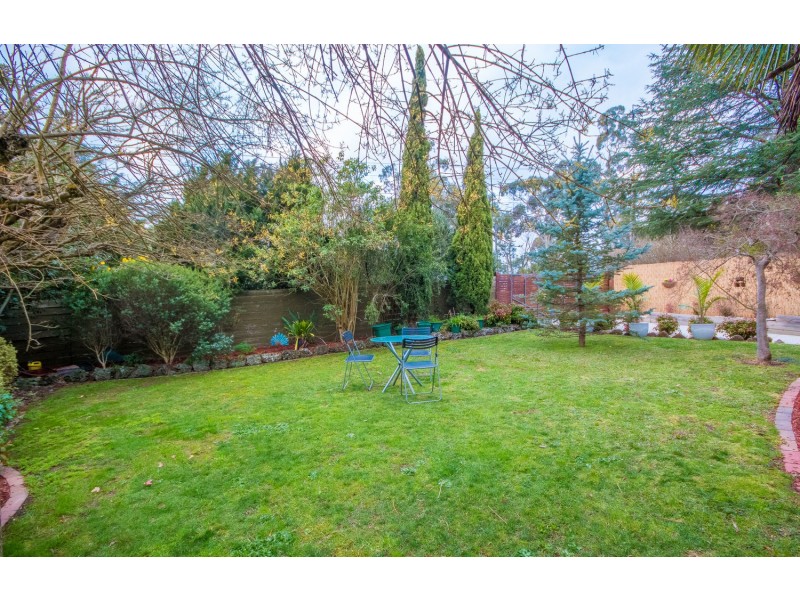 5 Highland Crescent, Mooroolbark VIC 3138