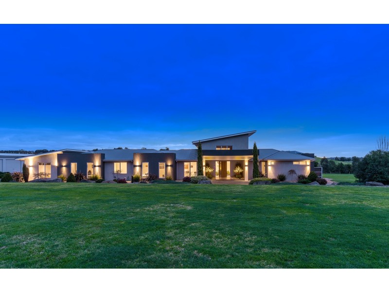 70 Sunset Drive, Chirnside Park VIC 3116