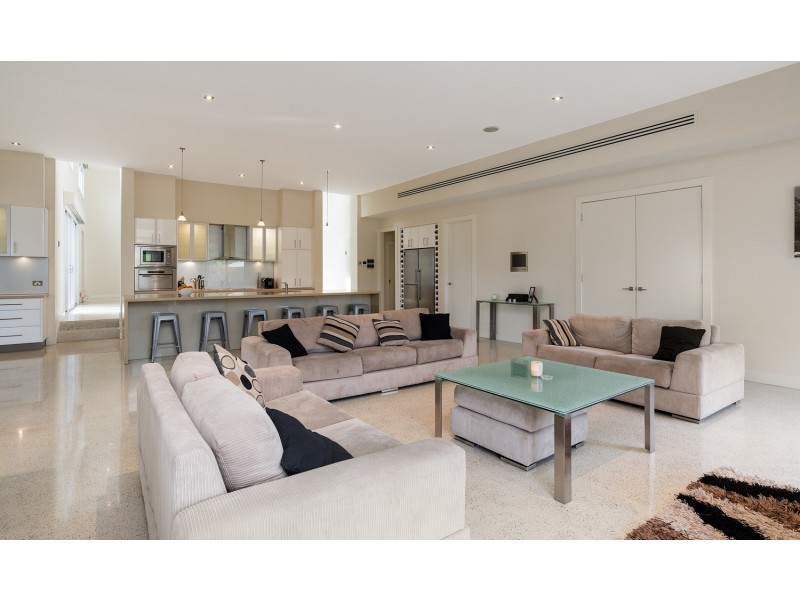 70 Sunset Drive, Chirnside Park VIC 3116