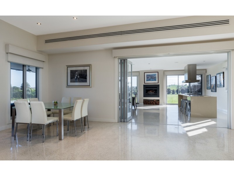 70 Sunset Drive, Chirnside Park VIC 3116