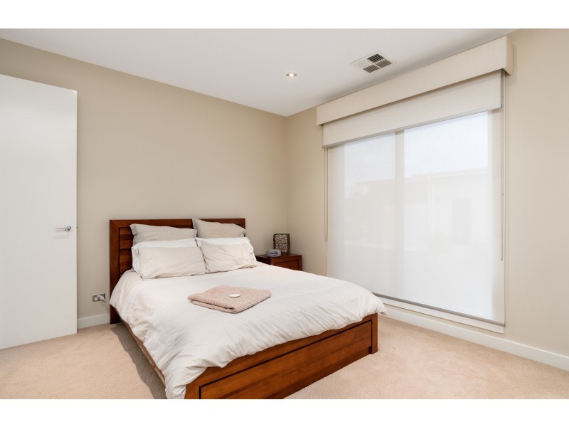 70 Sunset Drive, Chirnside Park VIC 3116