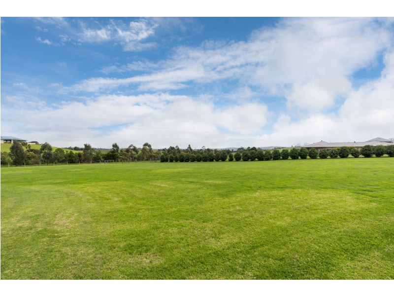 70 Sunset Drive, Chirnside Park VIC 3116