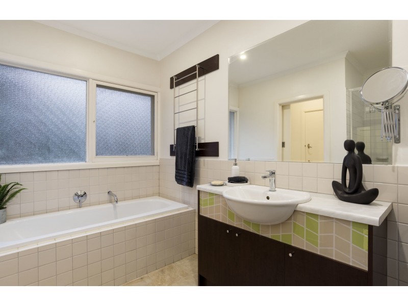 34 Gratten Road, Montrose VIC 3765