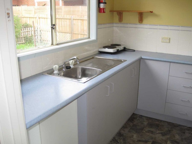 Rear/43 Tamworth Road, Kilsyth VIC 3137