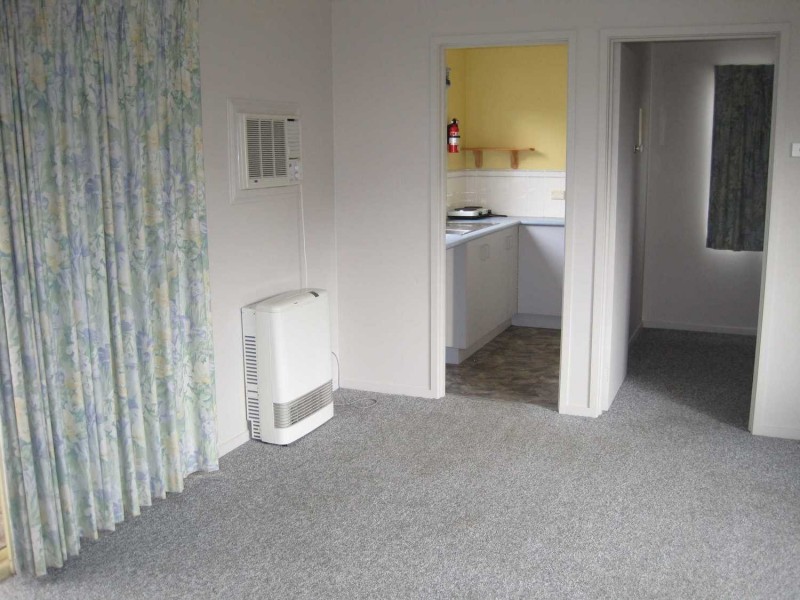 Rear/43 Tamworth Road, Kilsyth VIC 3137