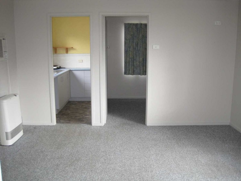 Rear/43 Tamworth Road, Kilsyth VIC 3137