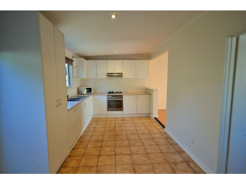7 Holmes Road, Mooroolbark VIC 3138