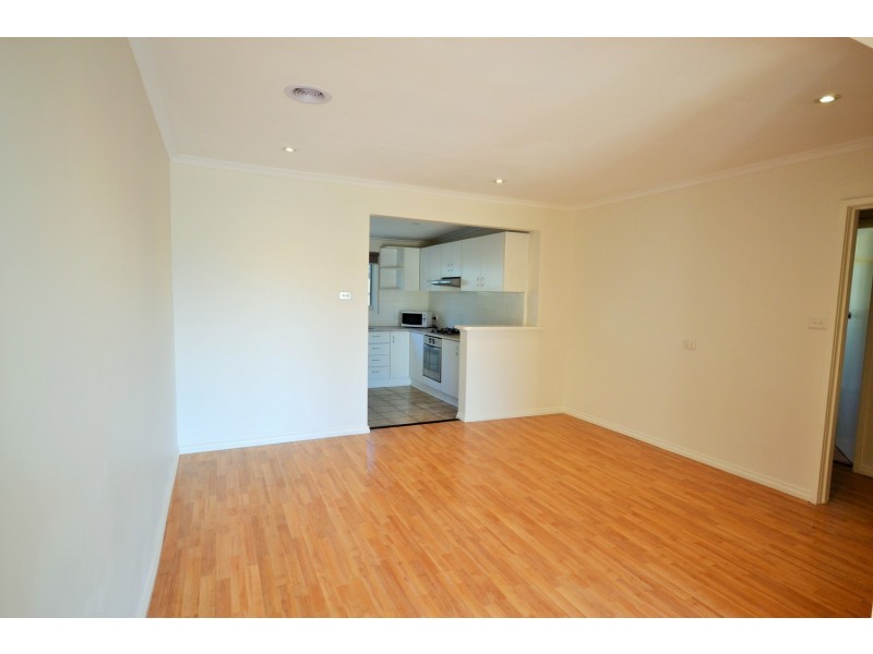 7 Holmes Road, Mooroolbark VIC 3138