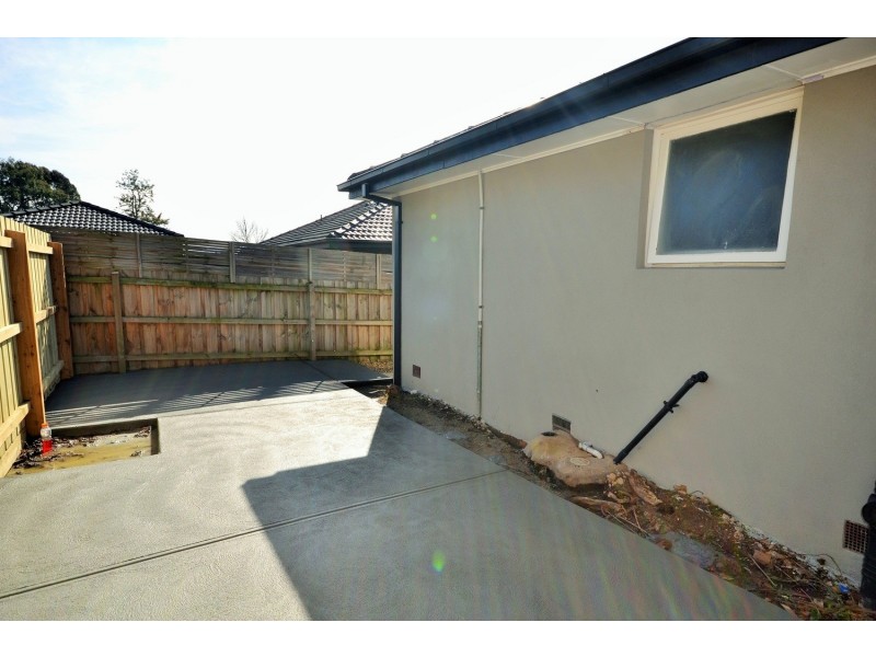 7 Holmes Road, Mooroolbark VIC 3138