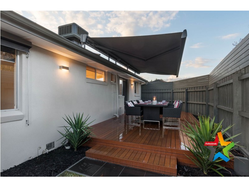 18 Blackburn Road, Mooroolbark VIC 3138