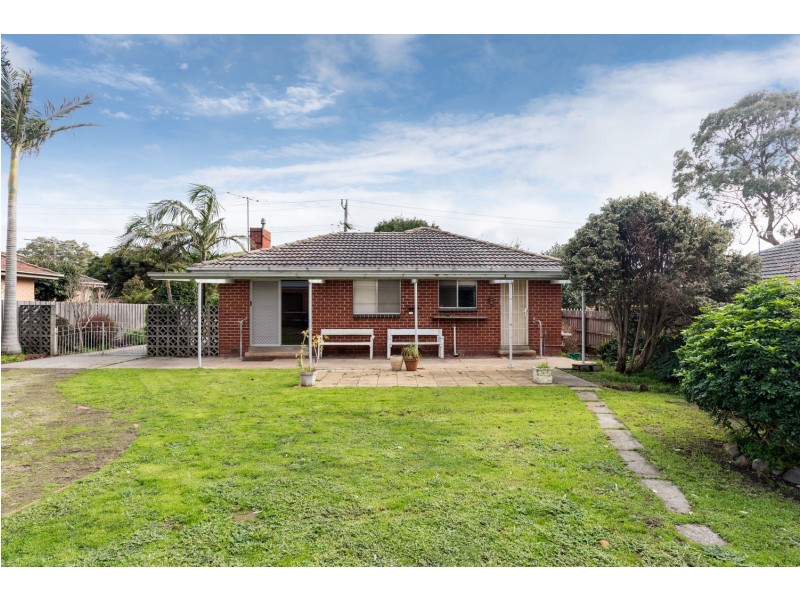 40 Lomond Avenue, Kilsyth VIC 3137