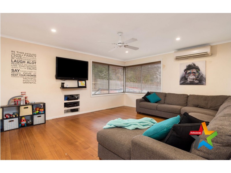 319 Hull Road, Mooroolbark VIC 3138