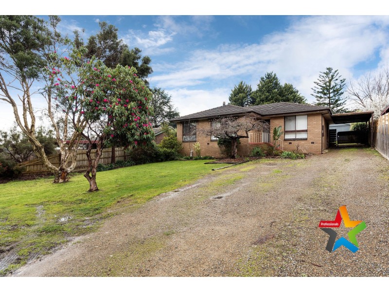 18 Connors Flat Road, Wandin North VIC 3139