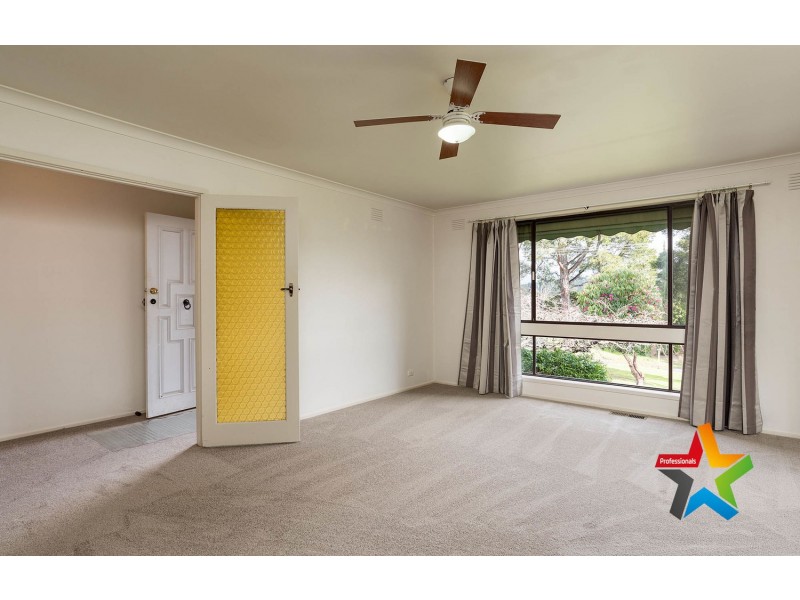 18 Connors Flat Road, Wandin North VIC 3139
