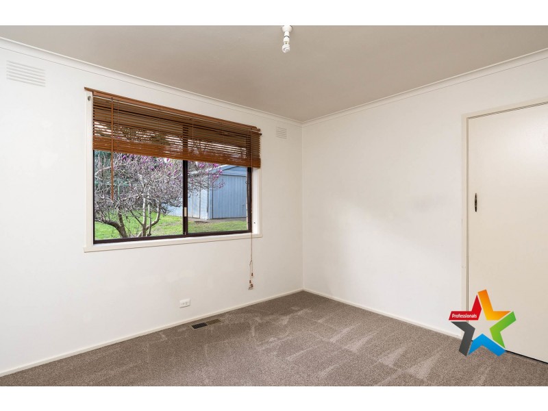 18 Connors Flat Road, Wandin North VIC 3139