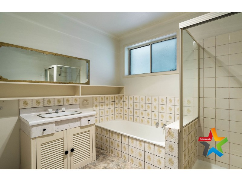 18 Connors Flat Road, Wandin North VIC 3139