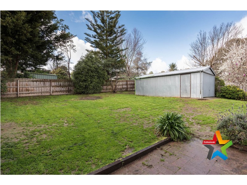 18 Connors Flat Road, Wandin North VIC 3139