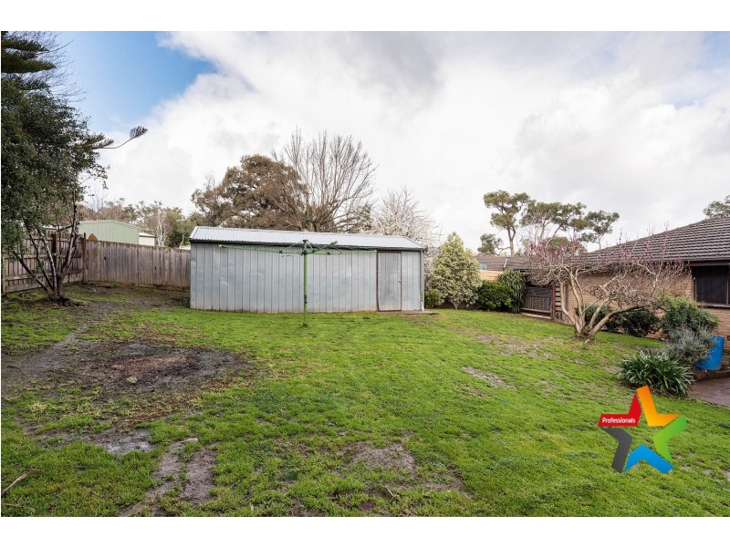 18 Connors Flat Road, Wandin North VIC 3139