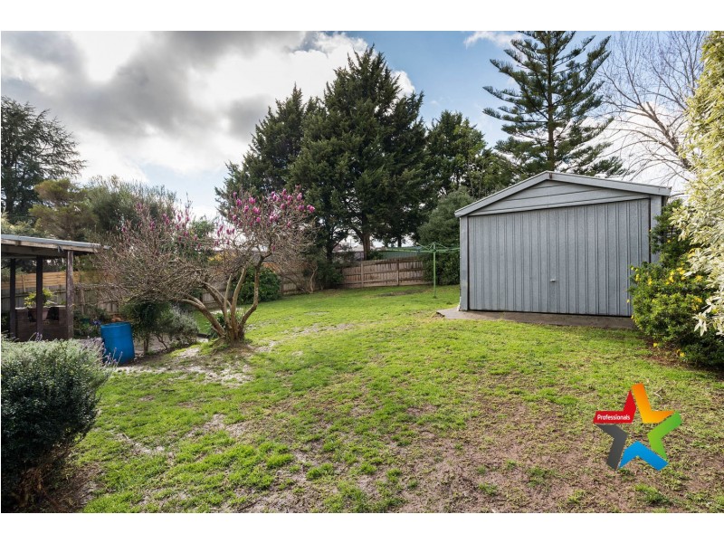 18 Connors Flat Road, Wandin North VIC 3139