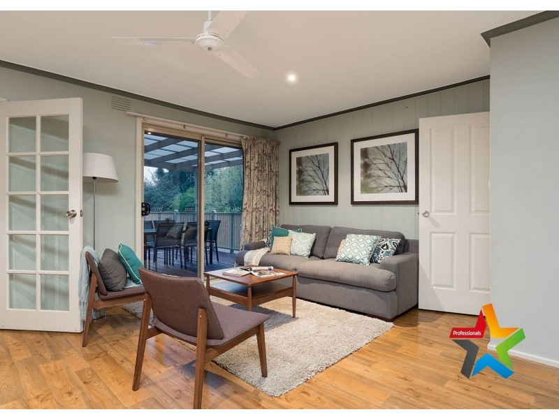 9 Arkarra Court, Mooroolbark VIC 3138