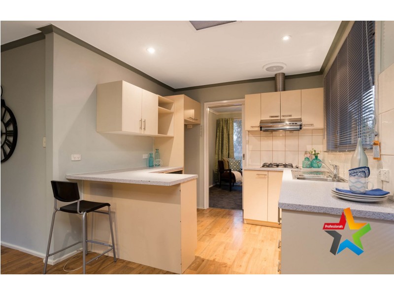 9 Arkarra Court, Mooroolbark VIC 3138