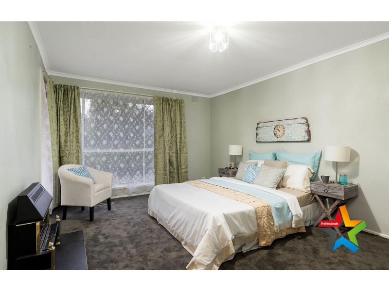 9 Arkarra Court, Mooroolbark VIC 3138