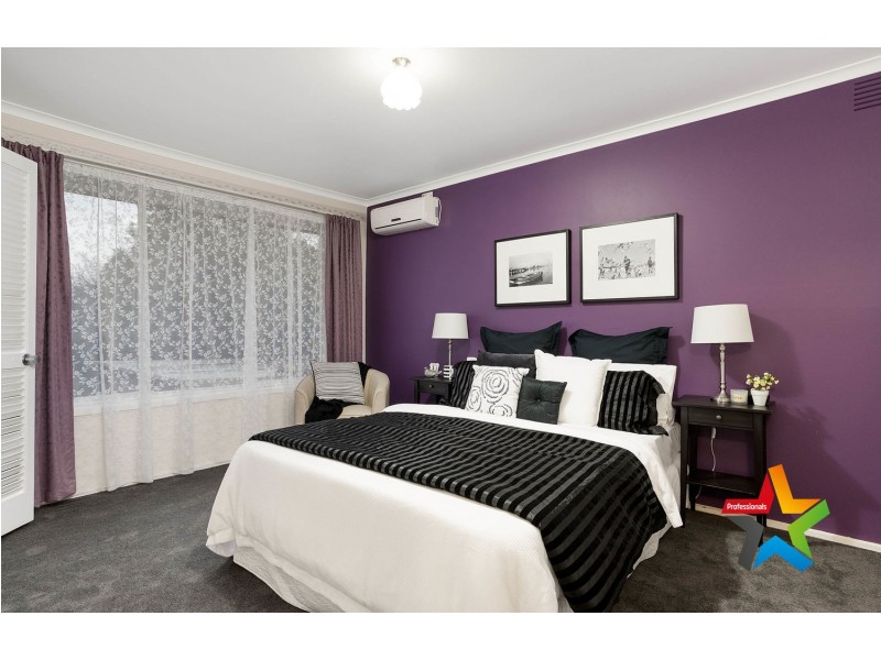 9 Arkarra Court, Mooroolbark VIC 3138