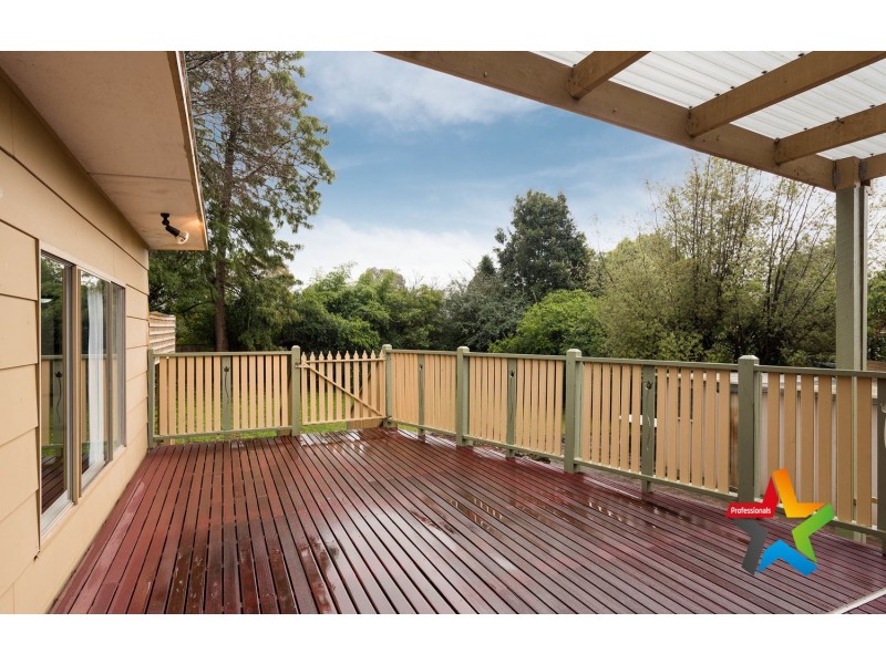 9 Arkarra Court, Mooroolbark VIC 3138