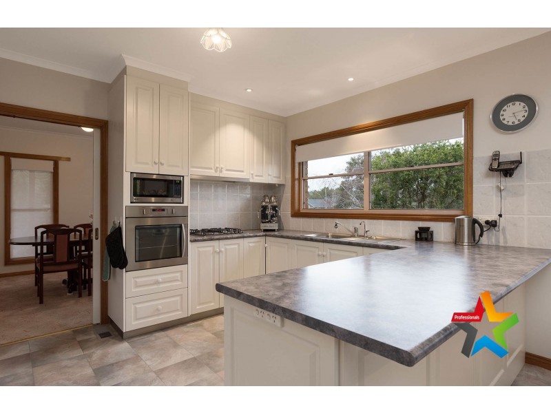 9 Christa Court, Lilydale VIC 3140