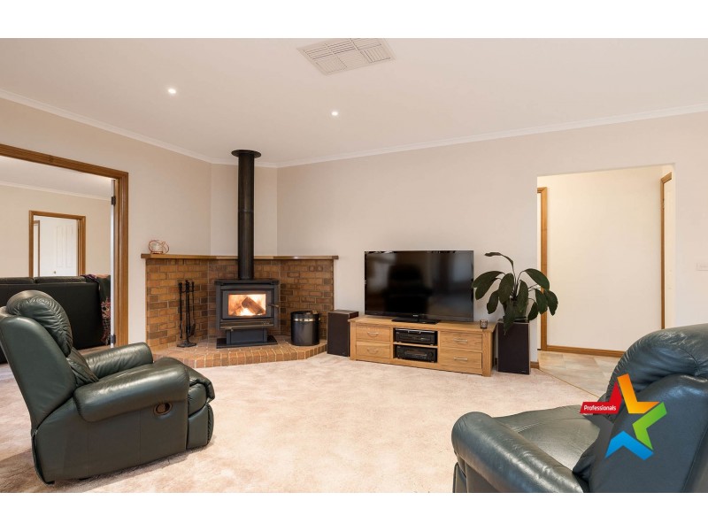 9 Christa Court, Lilydale VIC 3140