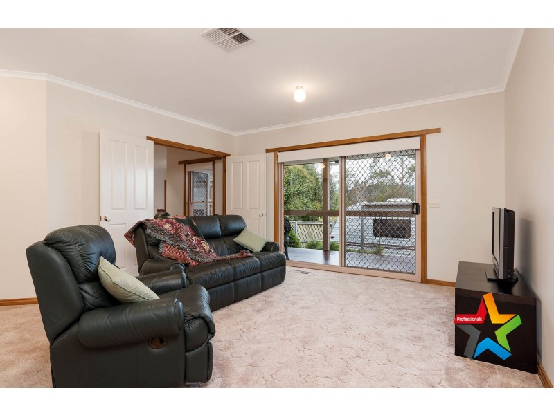 9 Christa Court, Lilydale VIC 3140