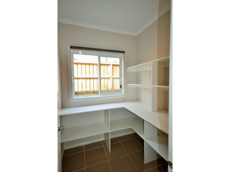 36 The Range Boulevard, Croydon VIC 3136
