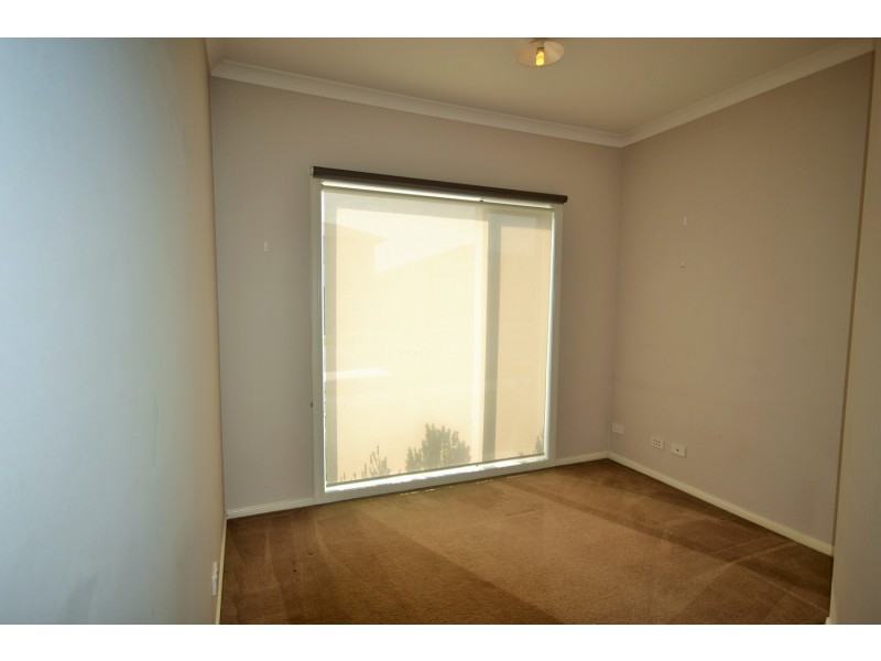 36 The Range Boulevard, Croydon VIC 3136
