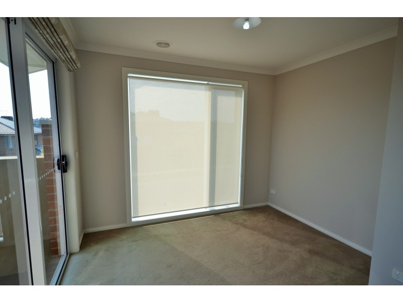 36 The Range Boulevard, Croydon VIC 3136
