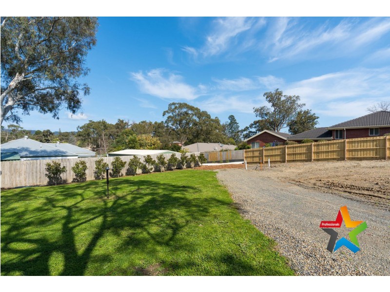 5b Fernhill Road, Mount Evelyn VIC 3796