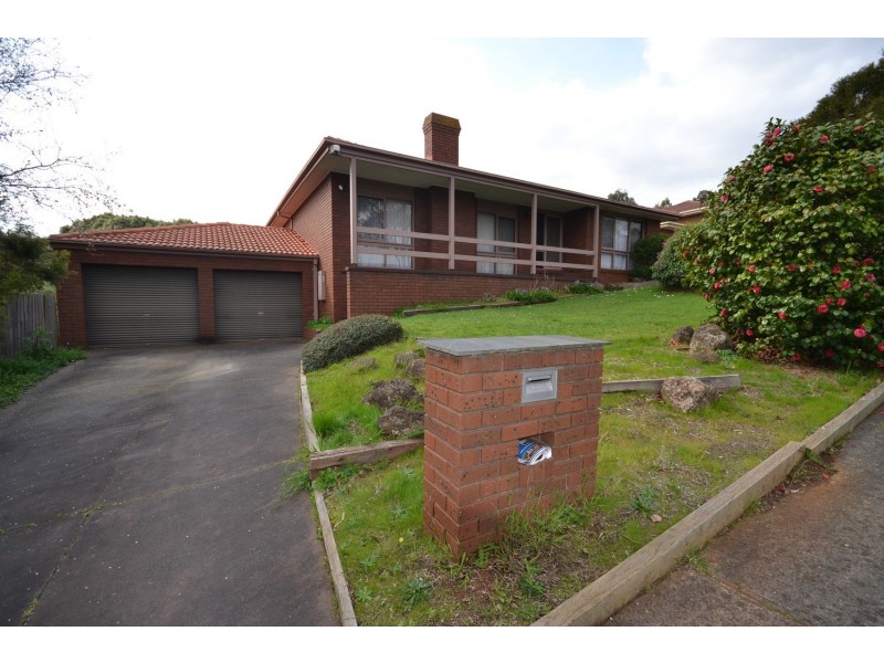 7 Ashton Avenue, Mooroolbark VIC 3138