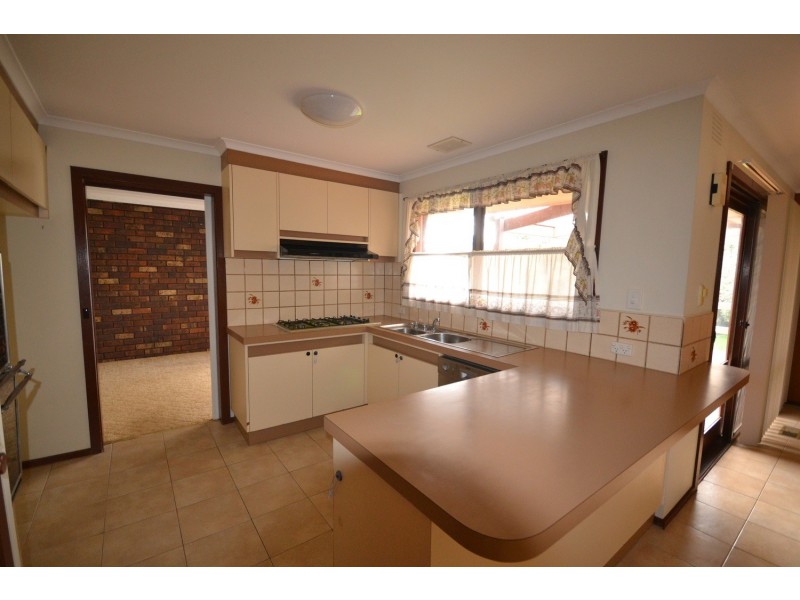 7 Ashton Avenue, Mooroolbark VIC 3138