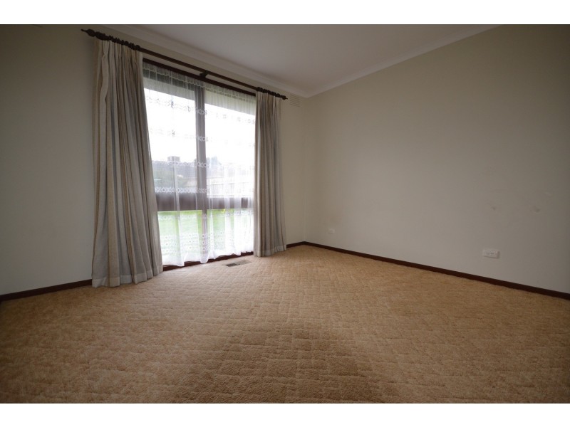 7 Ashton Avenue, Mooroolbark VIC 3138