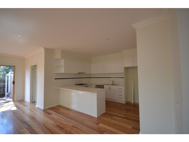 2/6 Cameron Court, Kilsyth VIC 3137