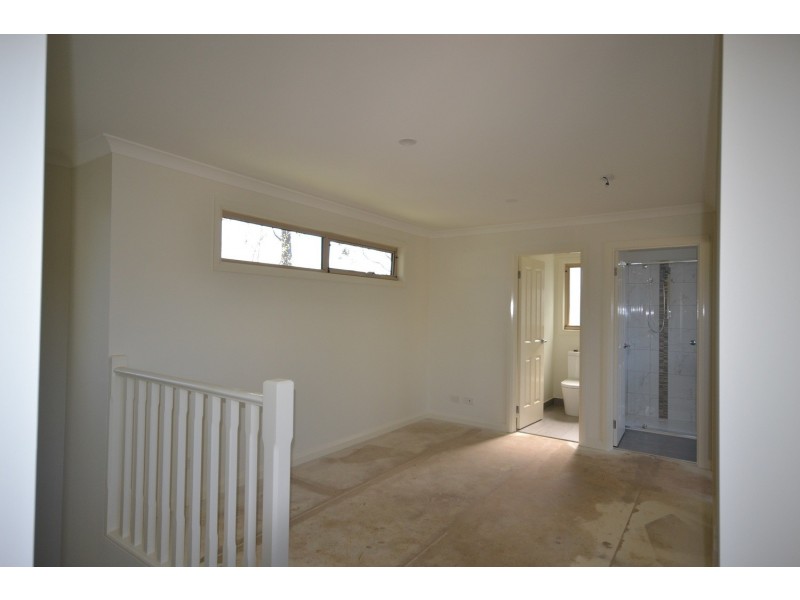 2/6 Cameron Court, Kilsyth VIC 3137