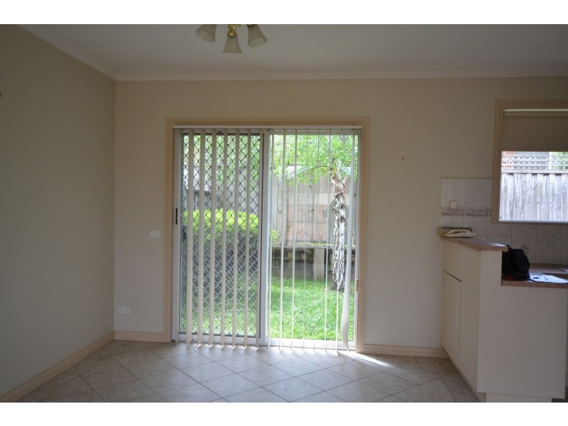 2/16 Mountain View Road, Kilsyth VIC 3137